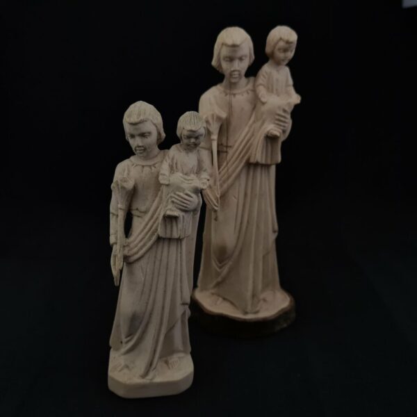 Statuette homme avec enfant