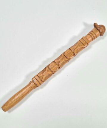 Objets du quotidien Les stylos en totems très originaux attireront biens des regards lorsque vous signerez vos documents.