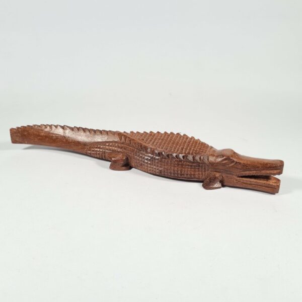 Crocodile en bois