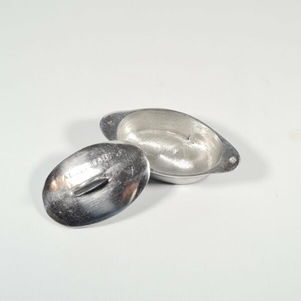 Petite cocotte ovale en métal aluminium