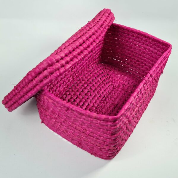 Boite tissé en raphia fushia – Image 3