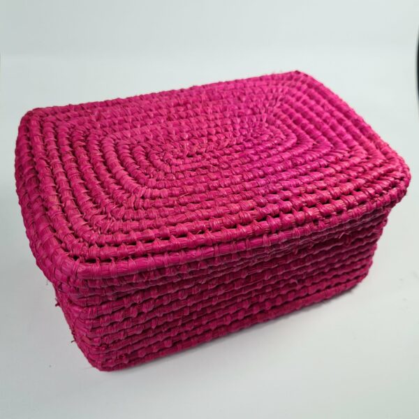 Boite tissé en raphia fushia – Image 4