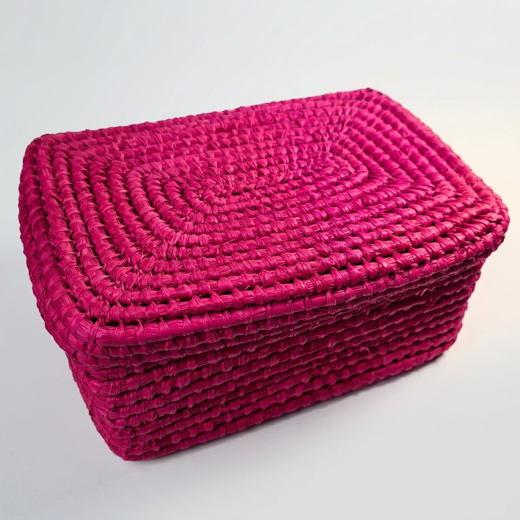 Boîte tissée en raphia - Fuschia - 9x9x9cm